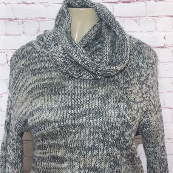 H&M Medium Cowl neck sweater - Picture 2 of 5